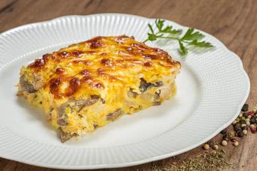Пиле с гъби, моркови и кашкавал