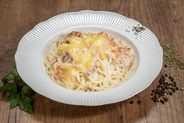Спагети с шунка и кашкавал