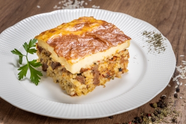 Мусака с ориз, свинско месо и домати